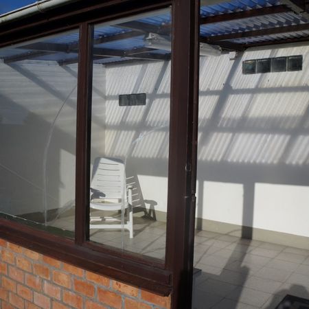 Gezellige woning met garage en tuin - Foto 3