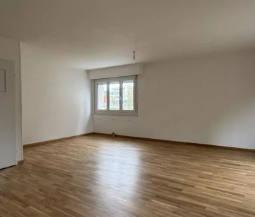 Logement rénové de 3.5 pièces au 1er étage - Foto 1