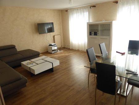 LOCATION APPARTEMENT 3 PIECES - SAINT GRATIEN - Photo 2