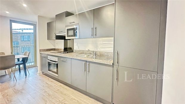 2 bedroom apartment to rent Castle Street, Luton, Bedfordshire, LU1 - Photo 1