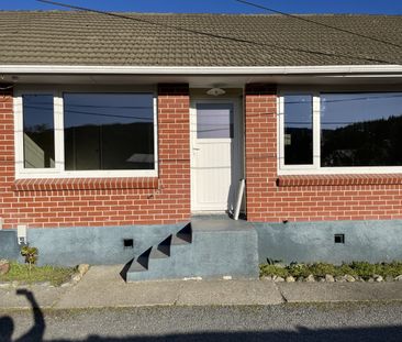 Quite & Cosy 2 Bedroom Home in Silverstream - Rent Negotiable - Photo 2