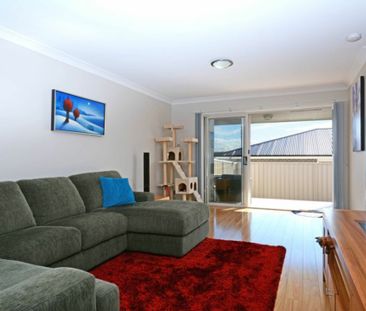 CLASSY MODERN UNIT! - Photo 3