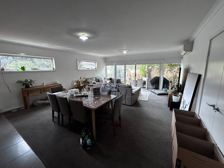 Designed with Flare & Style Bright, Sunny and Spacious 3 Bedroom Home - Photo 4