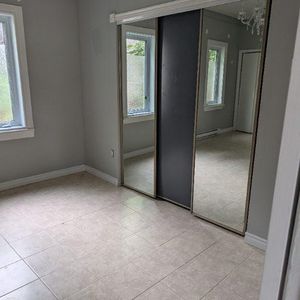 Grand 3 1/2 à Louer Pour Sept 2026 - Photo 2