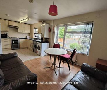 3 bedroom flat to rent - Photo 2