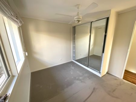 Beautiful 3 bedroom home - Photo 4
