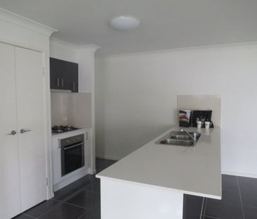 Three air conditioned bedrooms and Three bathrooms. - Photo 6