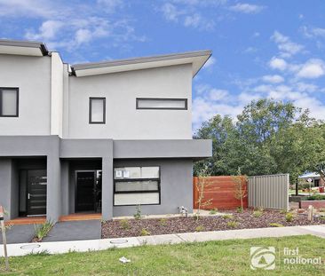 Modern Family Home - Photo 3