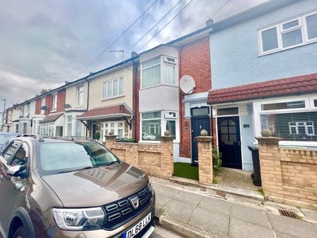 Pitcroft Road, Portsmouth - Photo 5