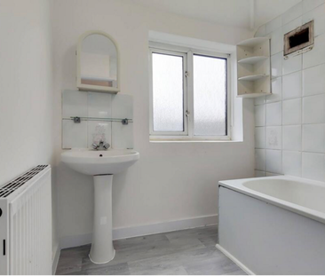3 bedroom semi-detached house to rent - Photo 6 | Rentumo