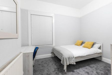 6 bedroom terraced house to rent - Photo 5