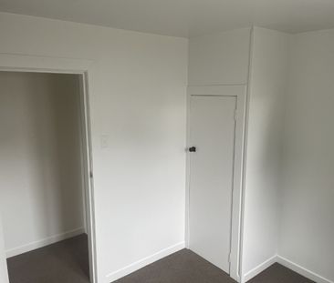 Fully renovated home, includes water and lawns - Photo 2