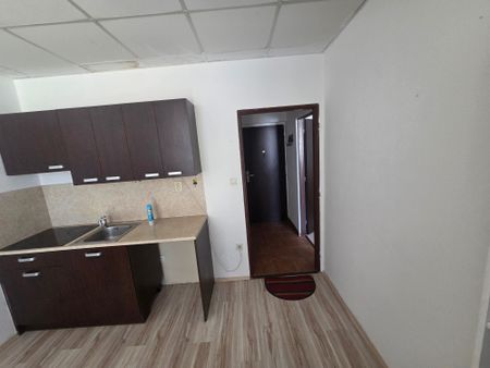 Prenajmeme jednoizbový byt v blízkosti centra mesta Zvolen - Photo 4