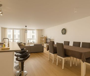 SPACIEUX APPARTEMENT DE 4.5 PIECES PROCHE DE TOUTES LES COMMODITES - Photo 4