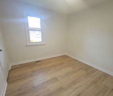 For Lease - 26 Beaverbrook Avenue Unit# Main Floor, Toronto, Ontario - Photo 5