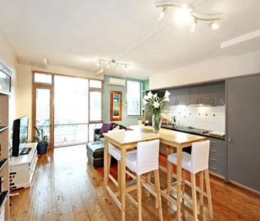 Spacious North-Facing Modern Apartment in Prime South Yarra Location - Photo 1