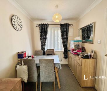 3 bedroom terraced house to rent - Photo 2