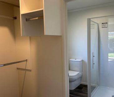 Three Bedroom Home - Photo 6