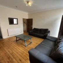 6 bedroom terraced house to rent - Photo 1
