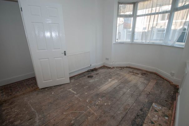 Kimberley Road, Rugby, CV21 - Photo 1