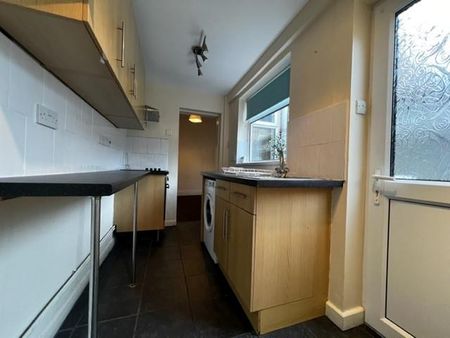 2 bedroom terraced house to rent - Photo 5