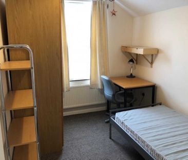 5 Bed - Pitcroft Avenue, Reading - Photo 1