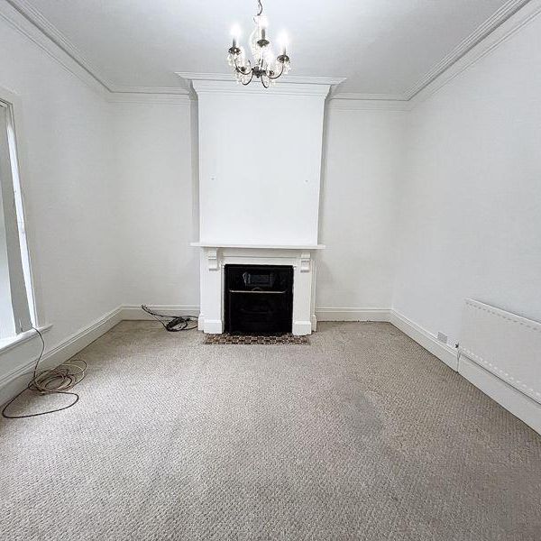 4 bedroom property to rent - Photo 1