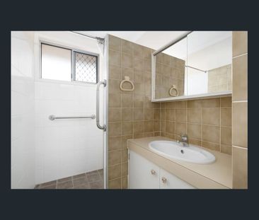 Quiet, Low-Maintenance Living Close to Town & Transport - Photo 4