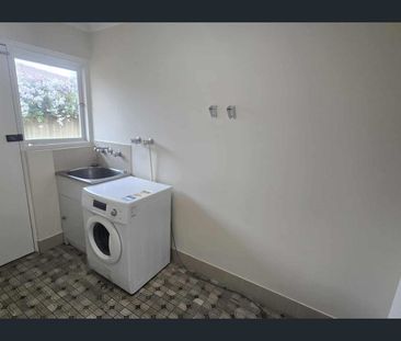 Over 55's Complex - Renovated Unit - Lovely Complex - Photo 6