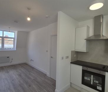GOLDHAWK ROAD - Photo 3