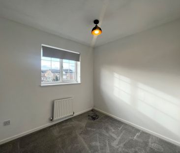 Falcon Way, Bury St. Edmunds, Beck Row - Photo 3