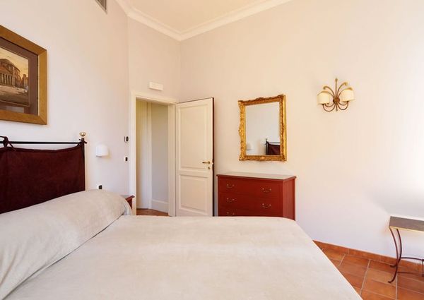 Via Cavour, Rome, Lazio 00184