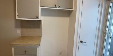 2 1/2 a louer propre et tranquille - Photo 2