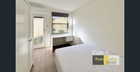 Feature Packed House - Photo 5