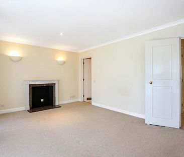 5 bedroom townhouse to rent - Photo 1