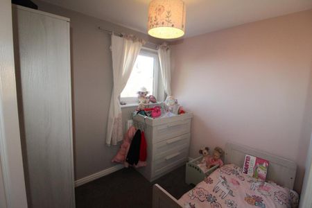 3 bedroom detached house to rent - Photo 3