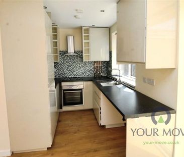 3 bedroom end of terrace house to rent - Photo 2