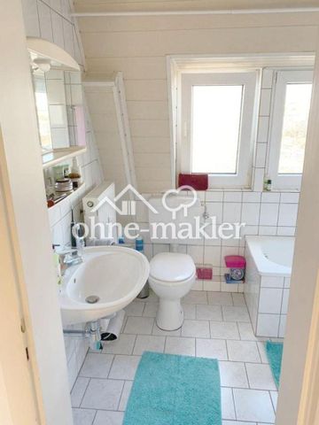 Schöne, helle 2 Zi Wohnung- mit Einbauküche, Balkon und Autostellplatz in Düsseldorf - Flingern Süd - Photo 2