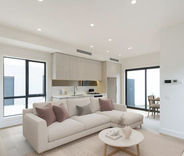 Brand New Boutique Luxury: A Gated Sanctuary in the Heart of Hampton - Photo 1