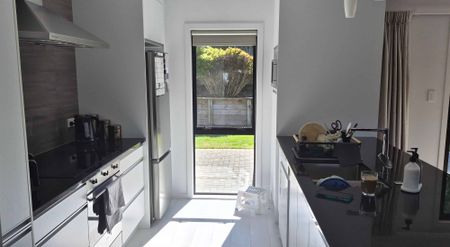 Family Home in Nukuhau - Photo 2