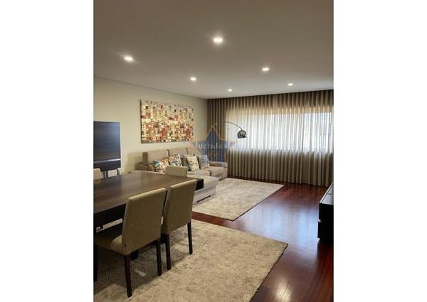 Apartamento T3 em Porto