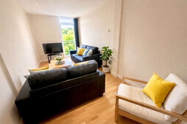 5 bed Apartment 3 Montgomery Place - Photo 1