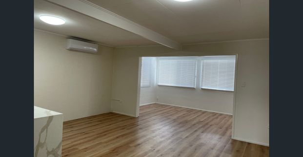 Act as a Real Estate Property Manager in Australia. Write a rental property description for a home in 2/164 Auckland Street 4680, using this structure - Photo 1