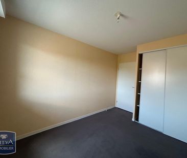 Location Appartement 3 pièces 65m² POUZAUGES 85700 - Photo 2