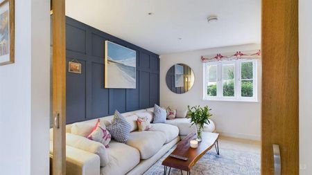 3 bedroom terraced house to rent - Photo 2