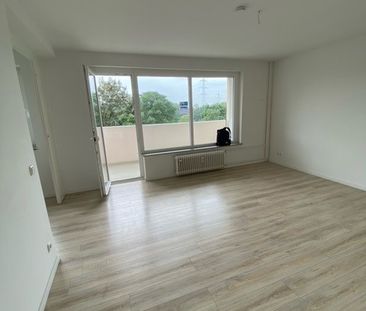 Wohnung mit Weitblick - schöne 2-Zimmerwohnung mit Laminatboden - Photo 1