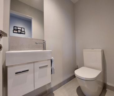 Spacious family Home in Millwater - Photo 3