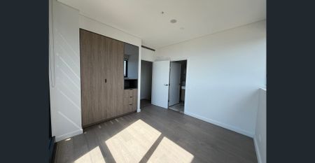 Split Level and North-Facing 2-Bedroom Apartment 3 bath with Stunning View - Photo 3