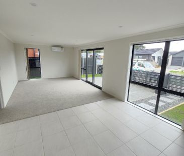 Seamless IndoorÃ¢Â€Â“Outdoor Living - Photo 5