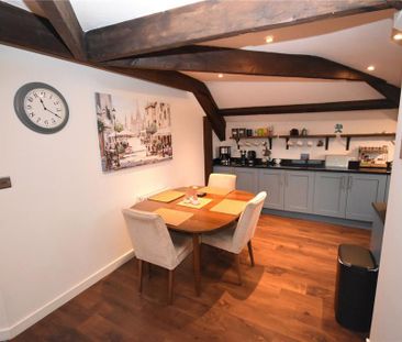 2 bedroom penthouse to rent - Photo 6